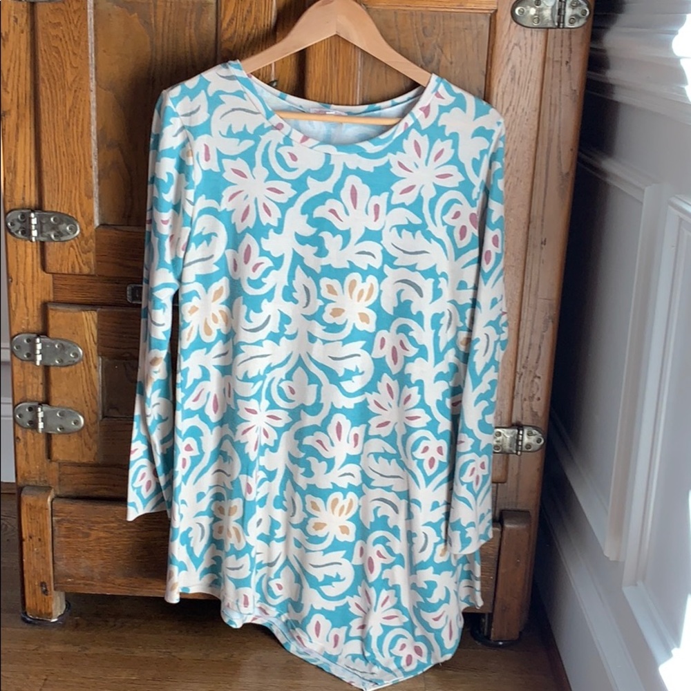 Women’s long sleeved tunic